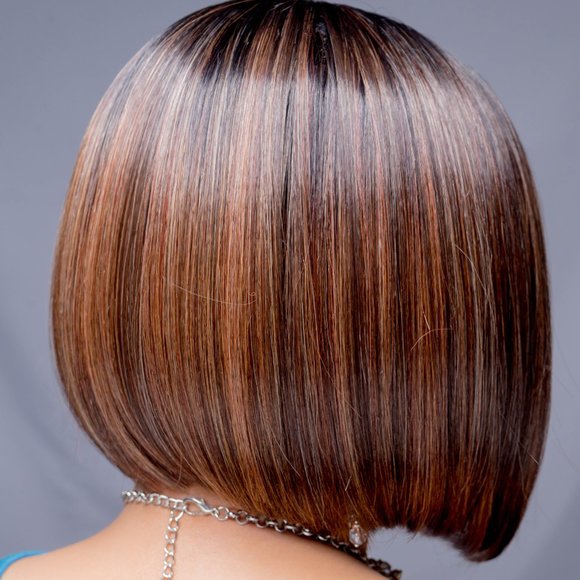 Classy Bob - Picture 8 of 10